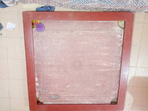 carrom board