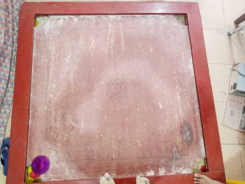carrom board