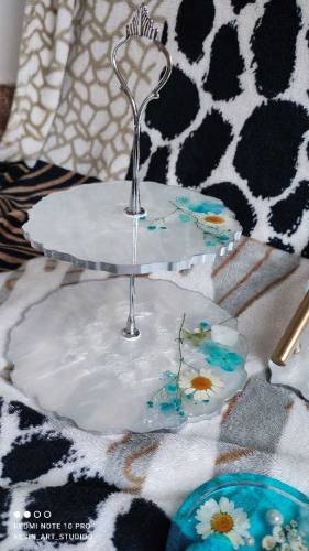 2 tier resin cupcake stand 
