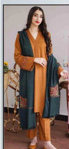 Women's Unstitched Dhanak Embroidered Suit 