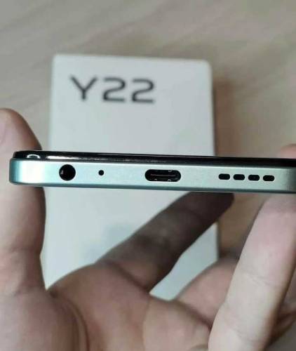 vivo y22 4GB Ram 64GB Memory freesh stock no any foult 