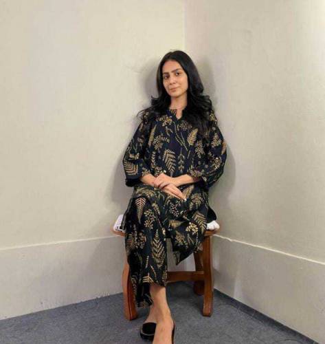 2 pcs stitched linen suits 