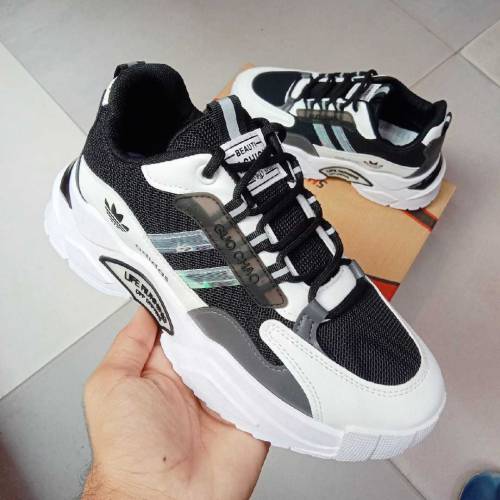 Imported fashion Sneakers available all over Pakistan 🚚