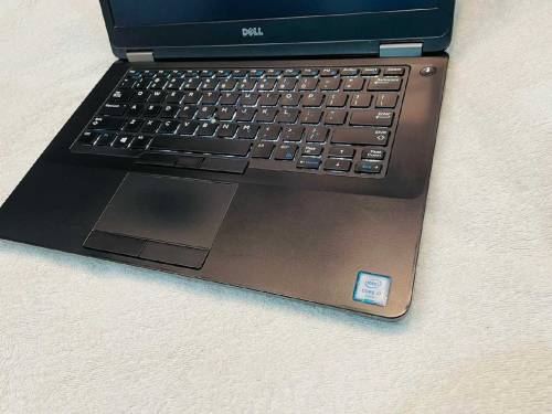 Dell Core i7 6th Gen Quad Core HQ processor HD IPS 1080p LED 8GB DDR4