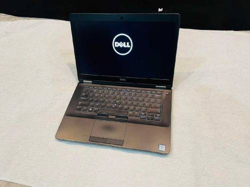 Dell Core i7 6th Gen Quad Core HQ processor HD IPS 1080p LED 8GB DDR4