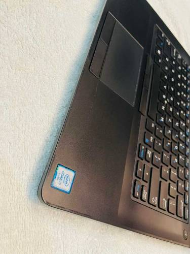 Dell Core i7 6th Gen Quad Core HQ processor HD IPS 1080p LED 8GB DDR4