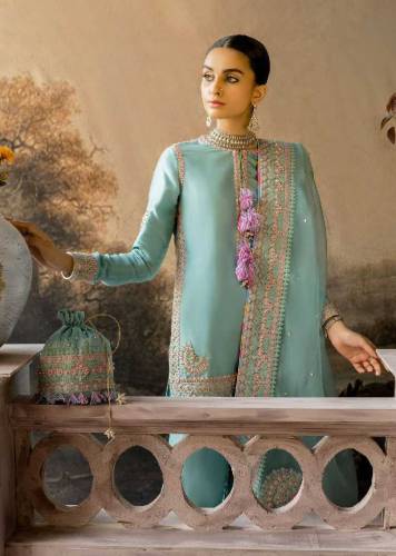 embroidered dress 