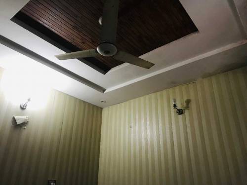drawing room available for rent students and job holders