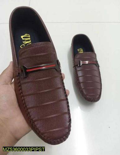 Men's black and brown loafer.