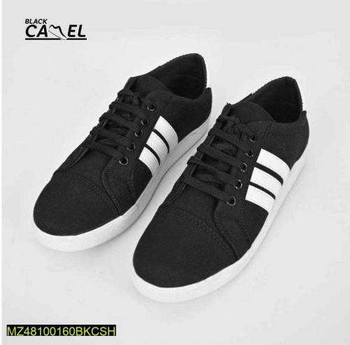 Black camel sneakers for men.