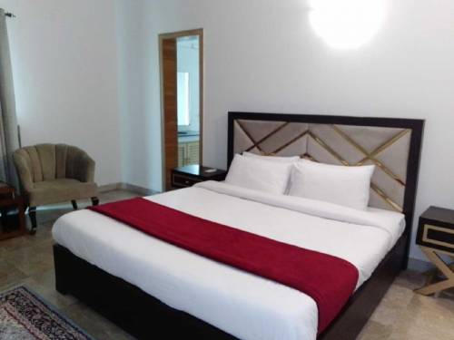 room area available for rent Guest house