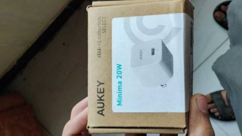 aukey 20 watt PD charger 