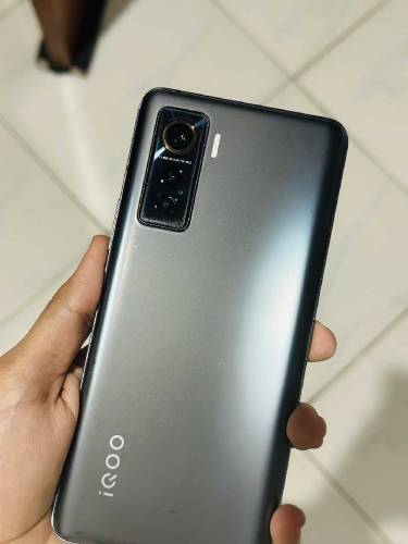 vivo iqoo 5 5g