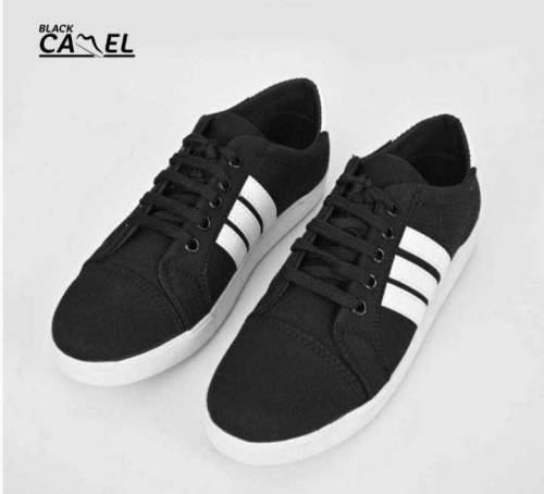 Black camel sneakers for men. 