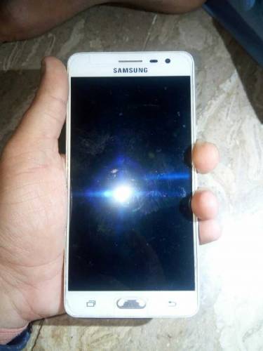 samsung j3 pro 