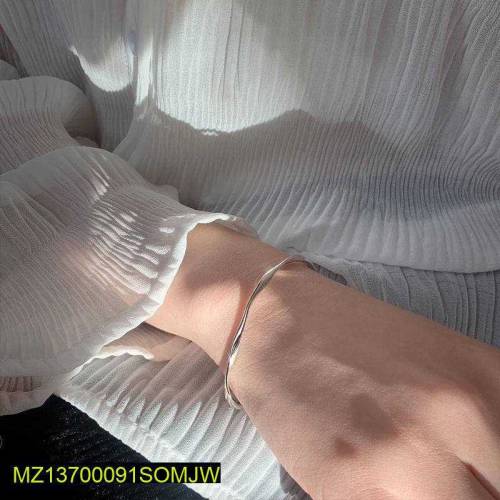 •  Base Metal: Alloy•  Plating: Silver•  Size: Adjustable•  Type: West