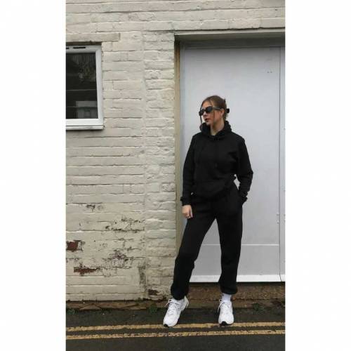 girls black track suit trend