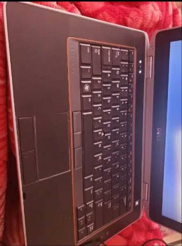 hello I am selling my Dell laptop he will run pubg and free fire and w