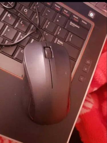 hello I am selling my Dell laptop he will run pubg and free fire and w