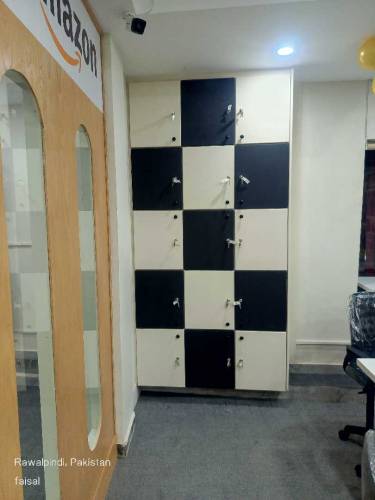 office maker professional. (wood working)