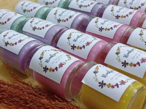 scented candles available color and Scents are customise also trays 