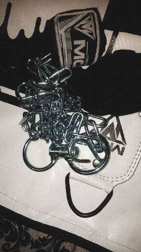 Pinching Bag / Boxing Kit / Boxing Gloves