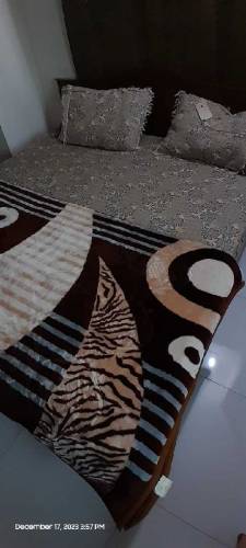King sized bed without mattress 20K