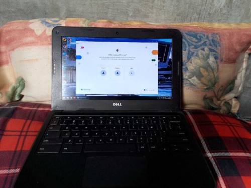 Model Dell Chromebook With Original Charger and Mouse in Only 8000