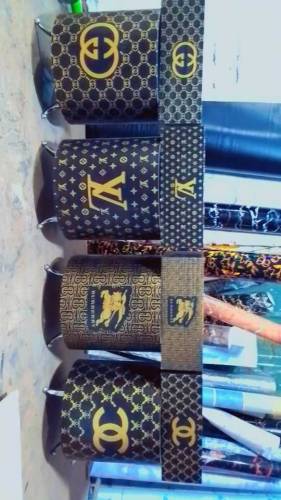 dastbin,tissuebox,tableset,other home items