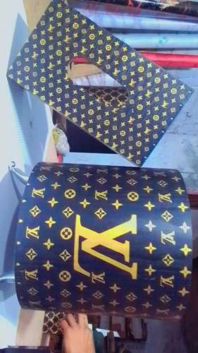 dastbin,tissuebox,tableset,other home items