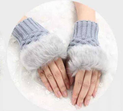 •  Material: Wool•  Product Type: Fur Plain Gloves•  Gender Type: Wome