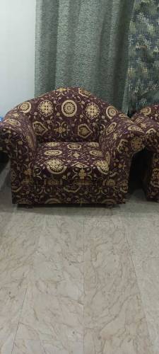 6 seater sofa set beautifully made . It is in good condition.