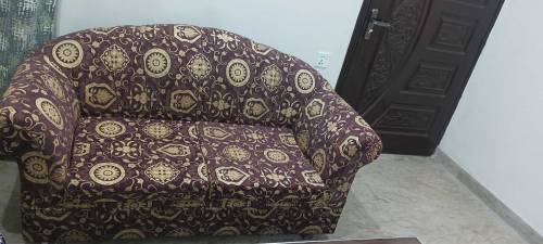 6 seater sofa set beautifully made . It is in good condition.