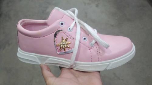 girls sneakers 