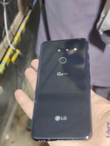 LG G8 thinq Rs 30000 10/10 condition 