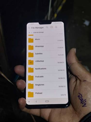 LG G8 thinq Rs 30000 10/10 condition 