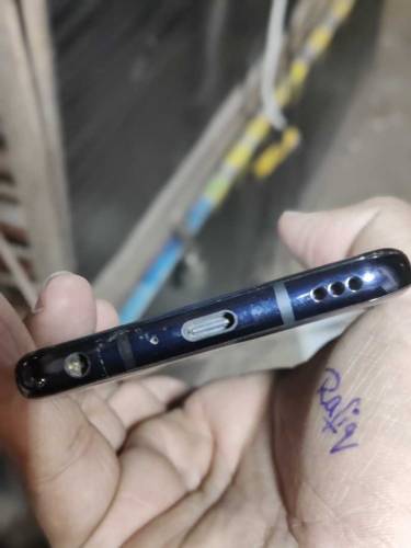LG G8 thinq Rs 30000 10/10 condition 