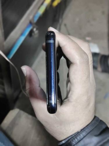 LG G8 thinq Rs 30000 10/10 condition 