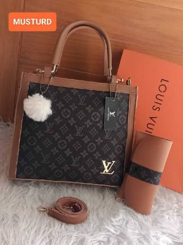 LOUIS VUITTON bag