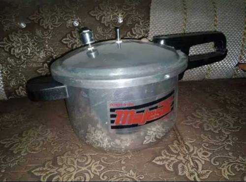 Majestic Pressure Cooker 