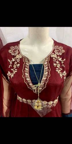 •  Fabric: Organza•  Pattern: Embroidered•  