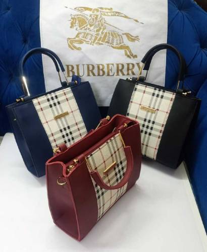 Burberry Stylish bag