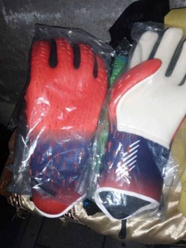 FootballGoalkeeper gloves