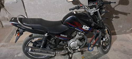 YAMAHA YBR G 125 BLACK COLOUR 2022 DEMAND 390,000