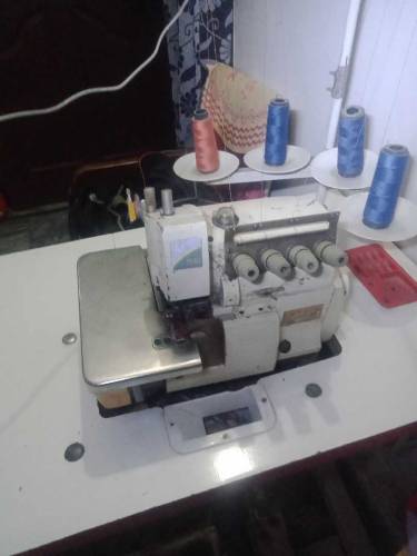 overlock machine/ peko machine 