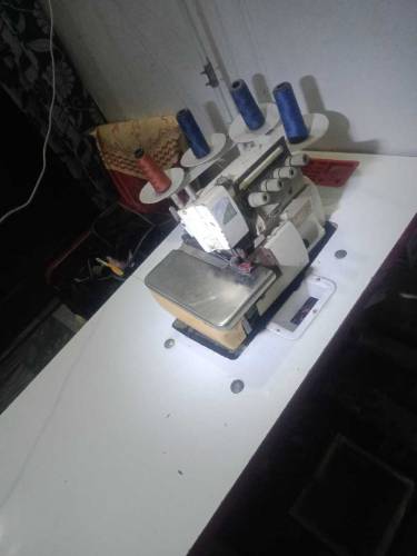 overlock machine/ peko machine 