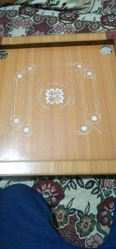 Small size carrom board