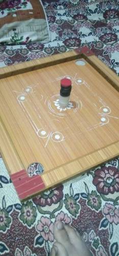 Small size carrom board