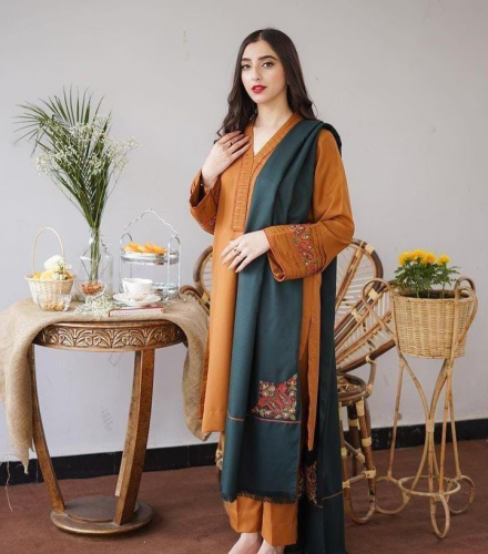 DHANAK EMBROIDERED 3PCS UNSTITCHED SUIT 