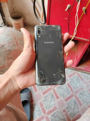 Sumsung A20 